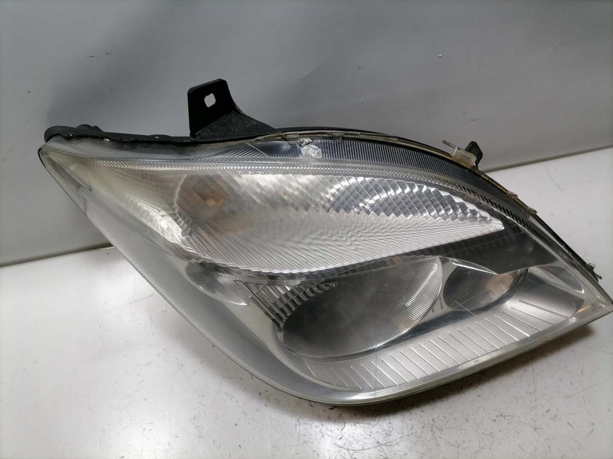 Mercedes Sprinter 906 original Scheinwerfer vorn rechts Halogen Bj.2010